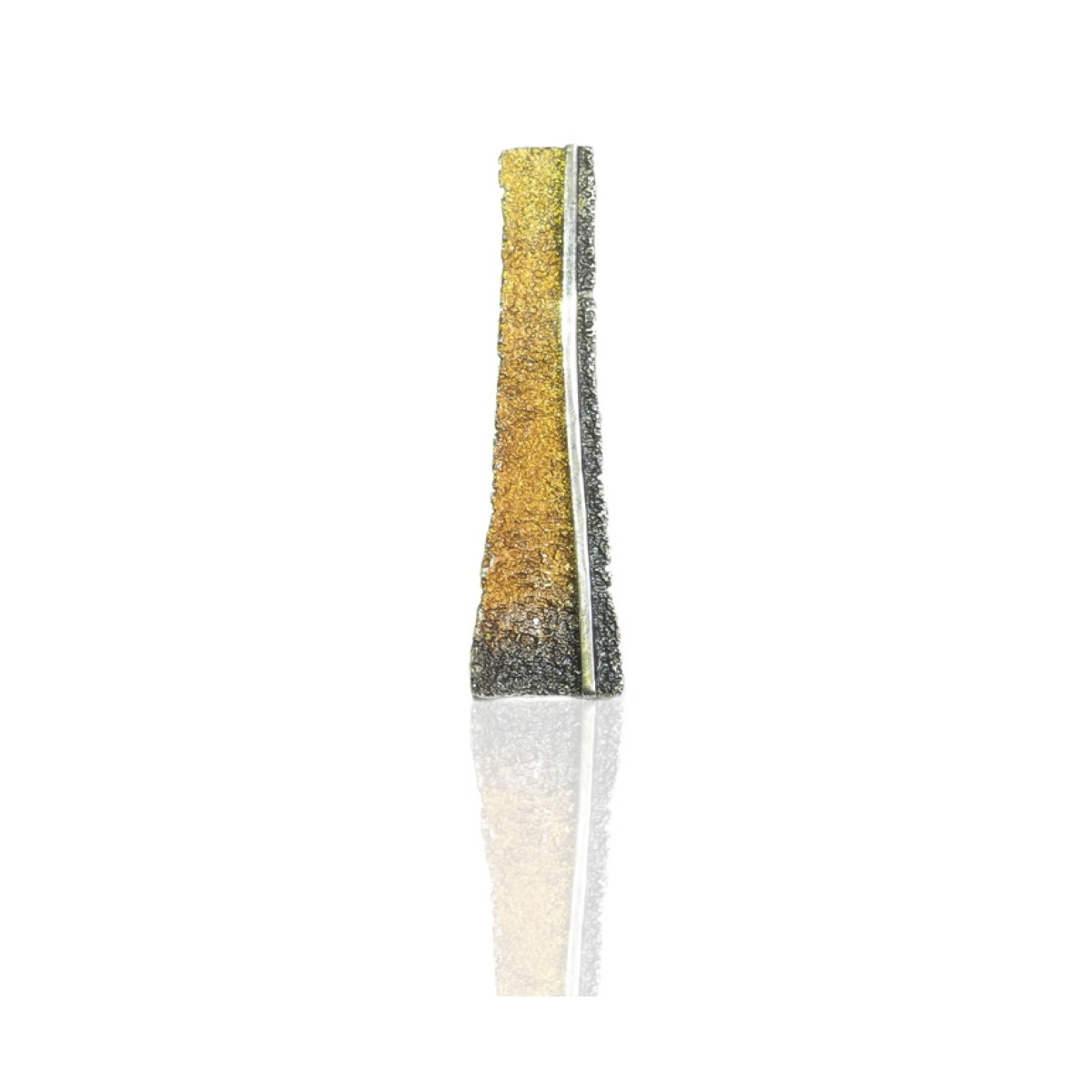 Big Osha ochre pendant van Arior Barcelona