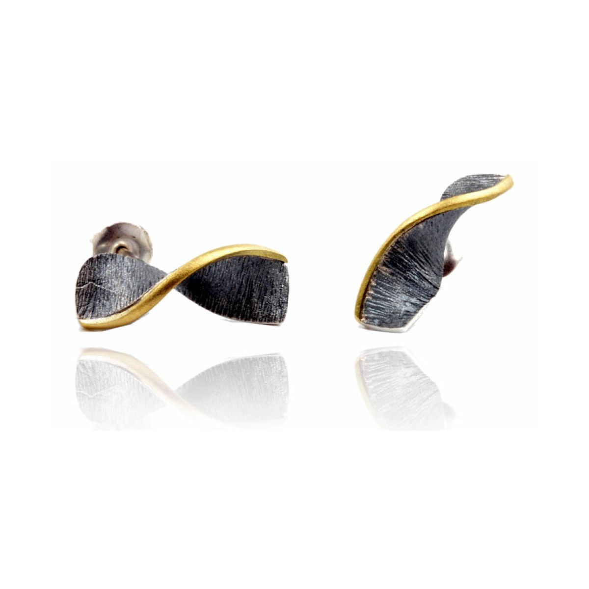 Moebius little earring van Arior Barcelona