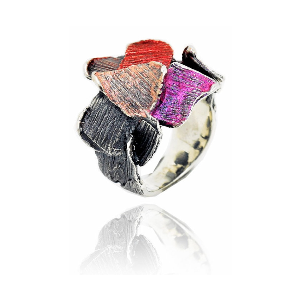 Small red Summum ring van Arior Barcelona