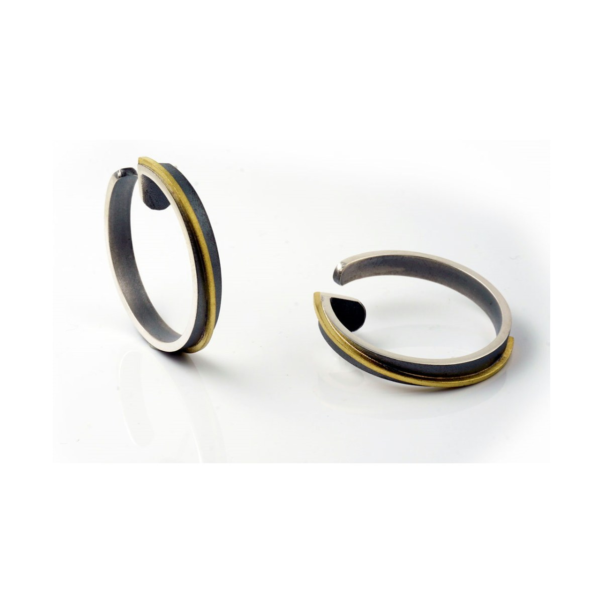 Minerva earring van Arior Barcelona