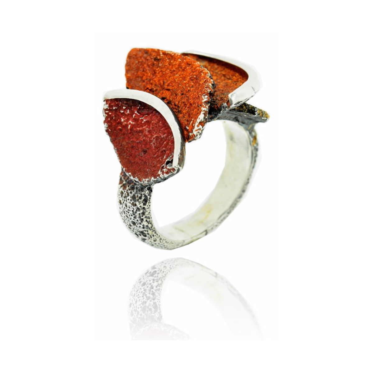 Ochre Smile big ring van Arior Barcelona