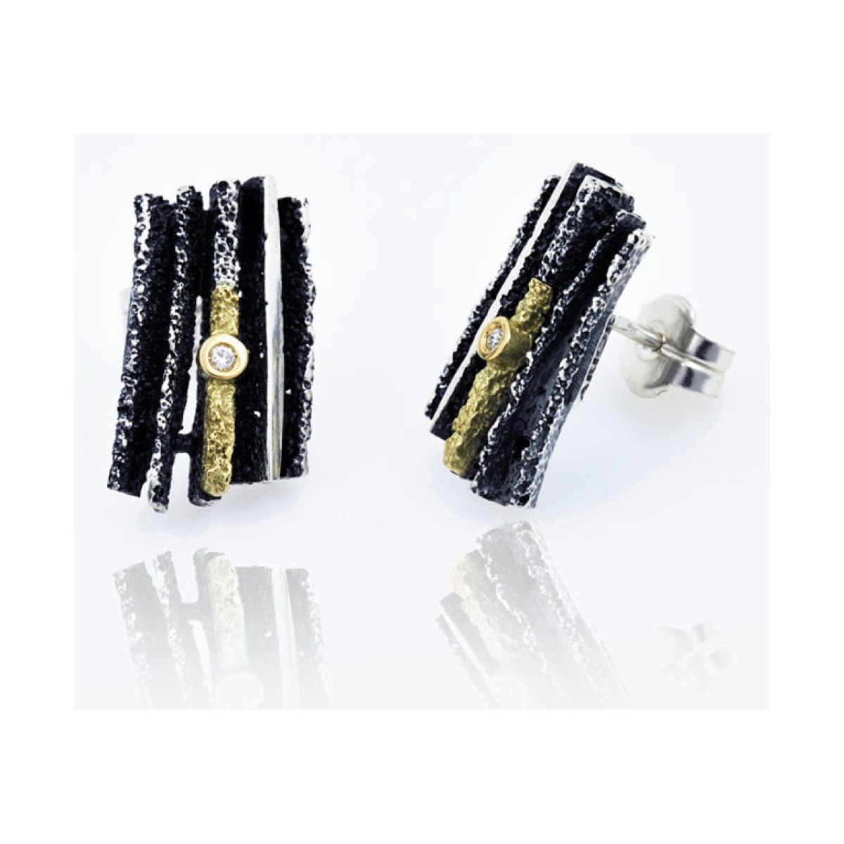 Junc big earrings van Arior Barcelona