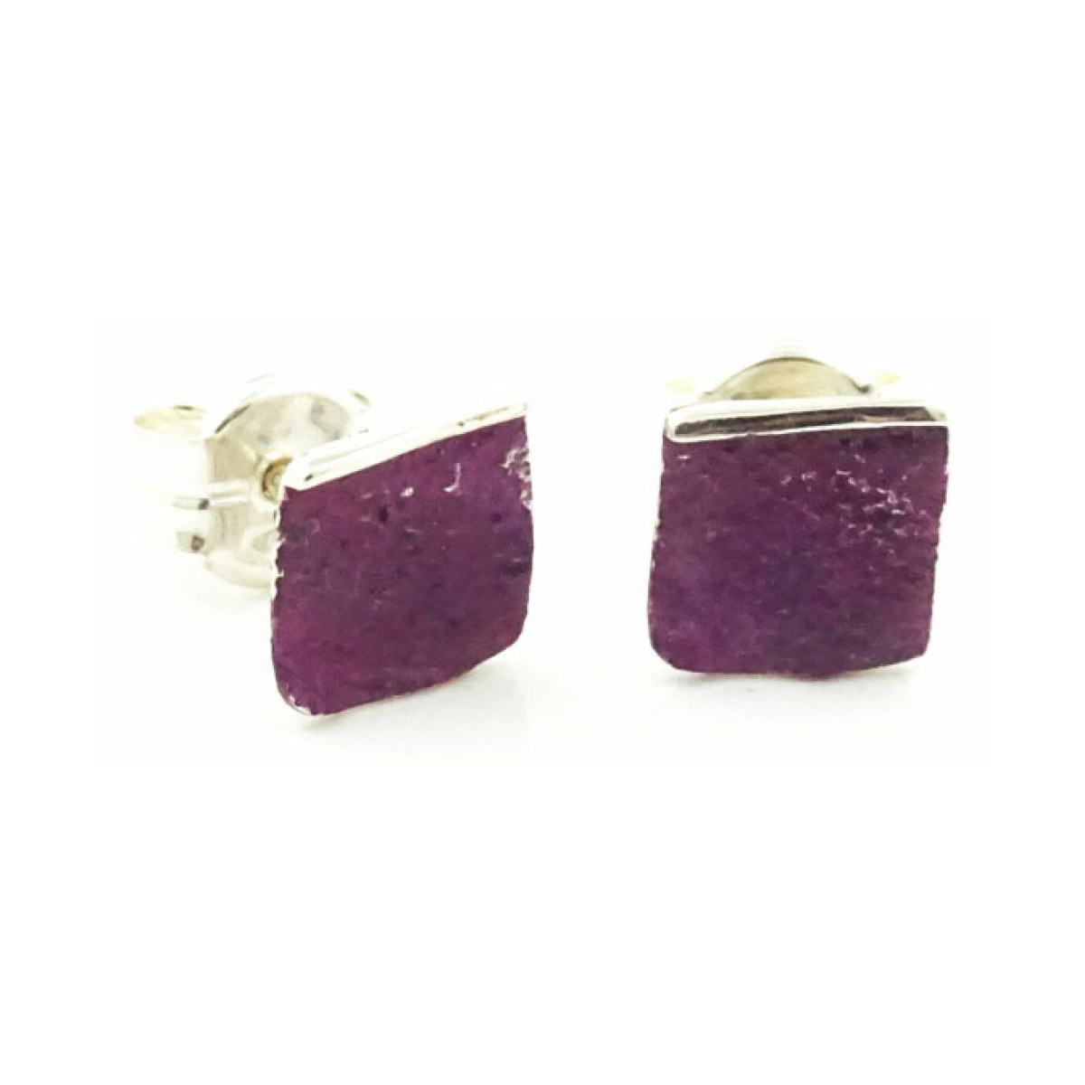 Small magenta Kiros earring van Arior Barcelona