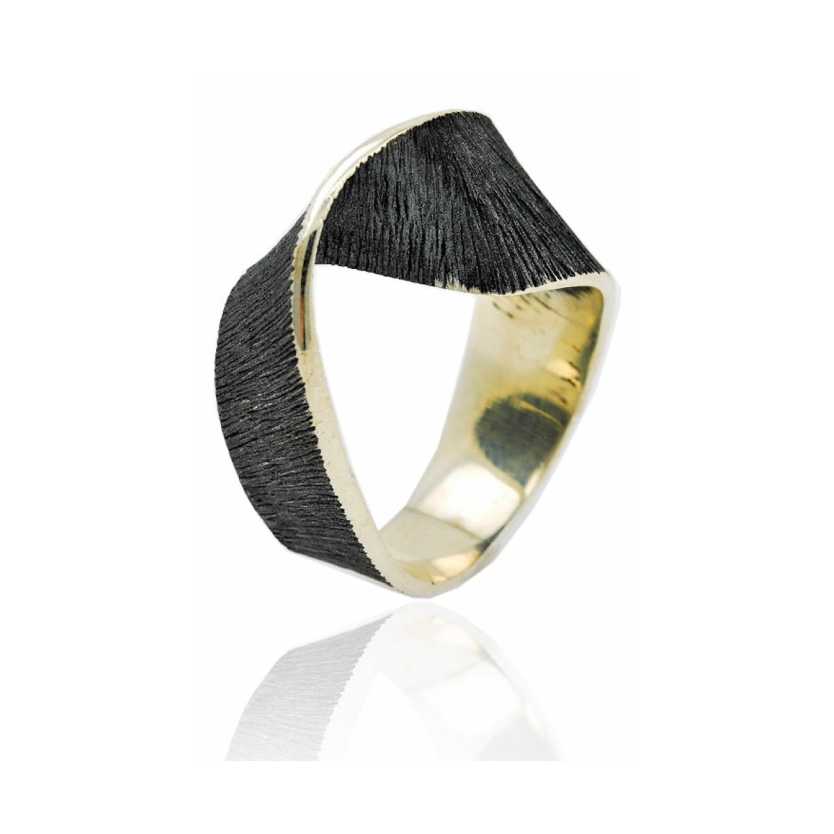 Moebius big ring van Arior Barcelona