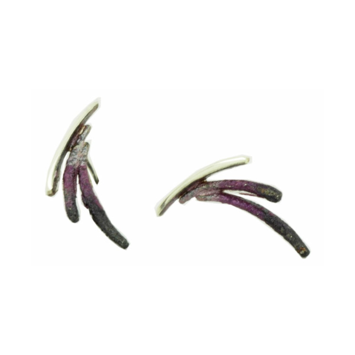 Dynamic violet little earring van Arior Barcelona