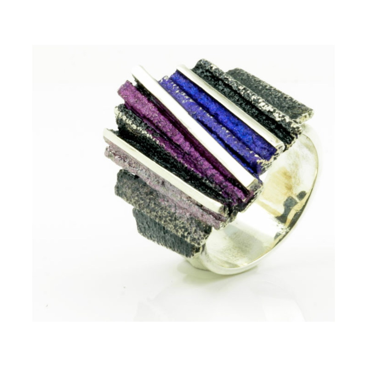 Dana violet big ring van Arior Barcelona