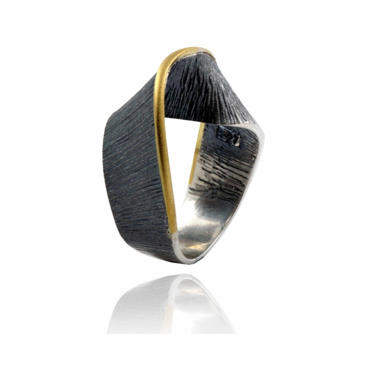 Moebius big ring van Arior Barcelona