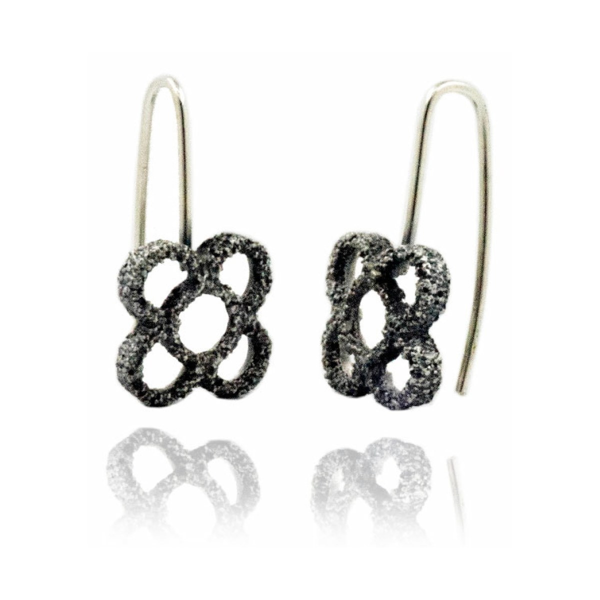 Large Perforated Panot Earrings van Arior Barcelona