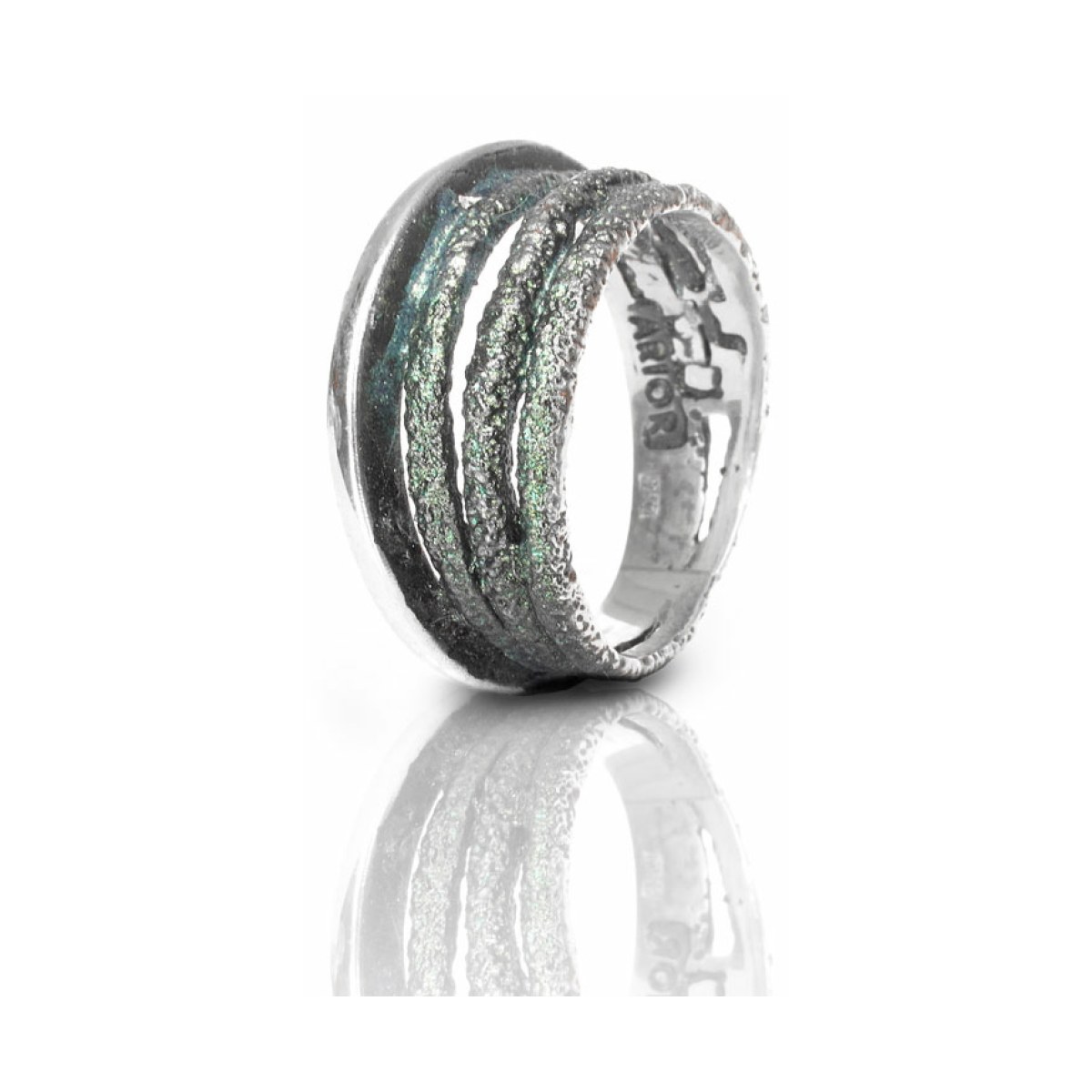 Dynamic Emerald green little ring van Arior Barcelona