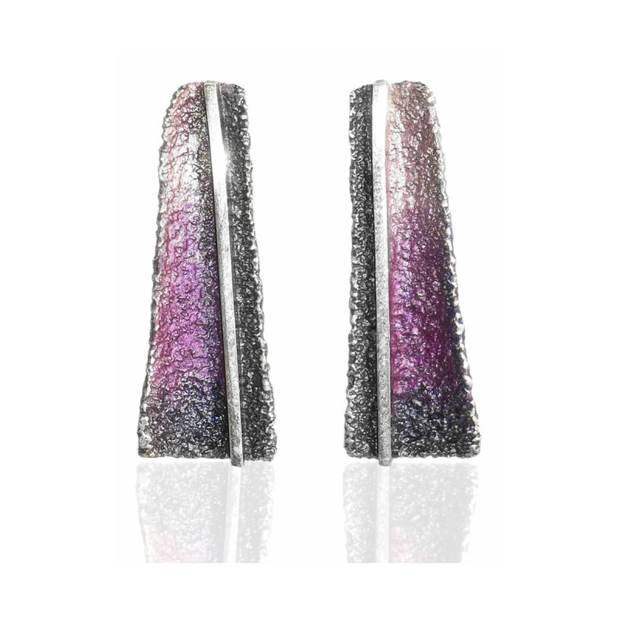 Osha magenta big earring van Arior Barcelona