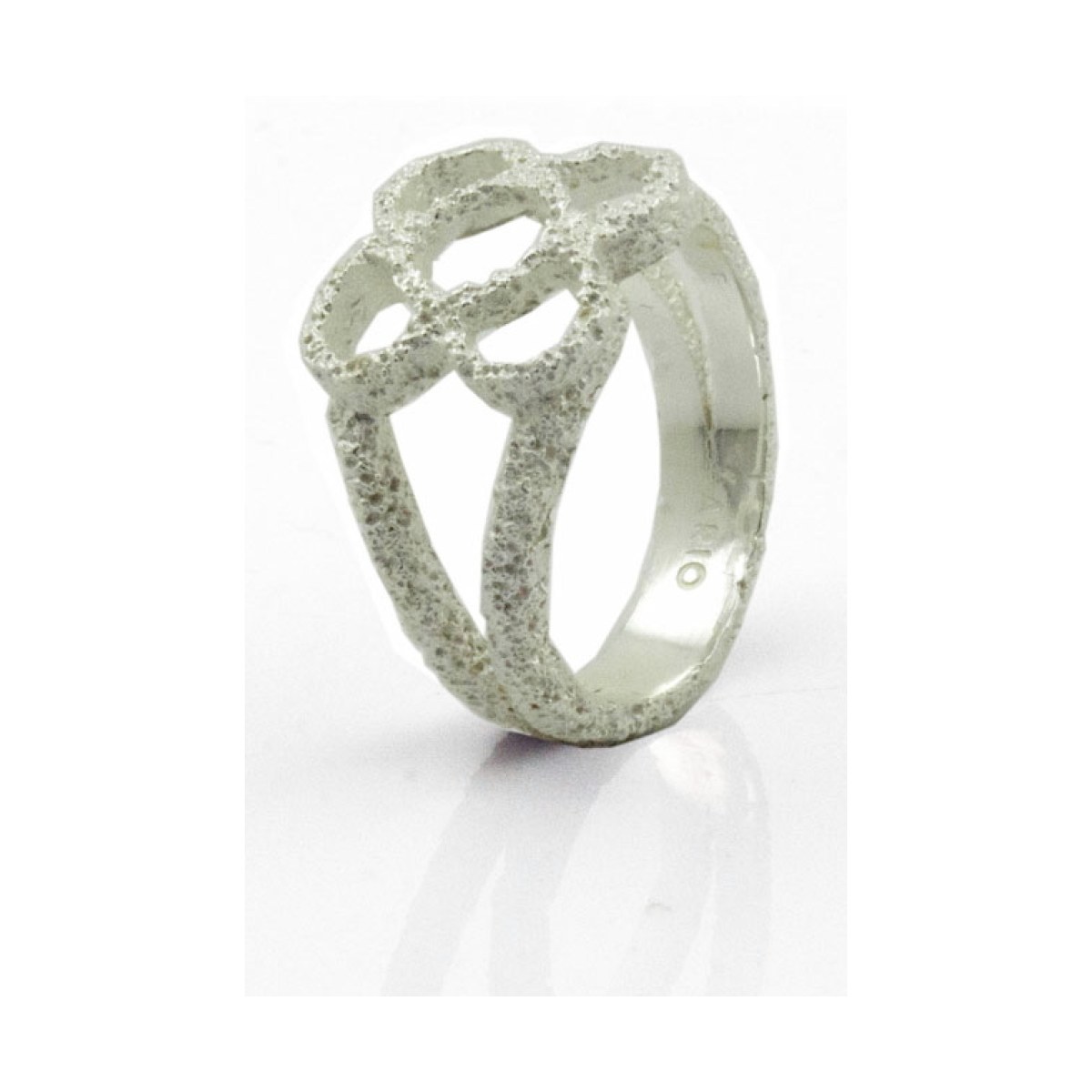 Perforated Panot Ring van Arior Barcelona