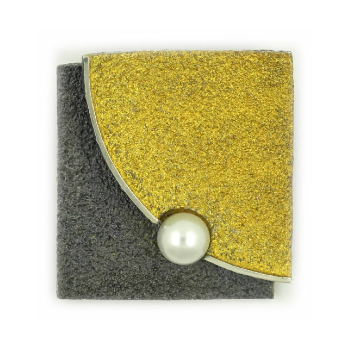 Double fulla texture ochre pendant PEARL van Arior Barcelona