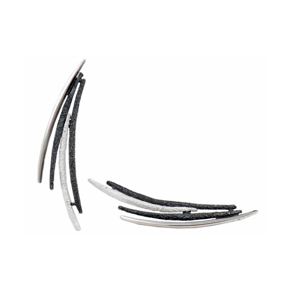 Dynamic big earring van Arior Barcelona