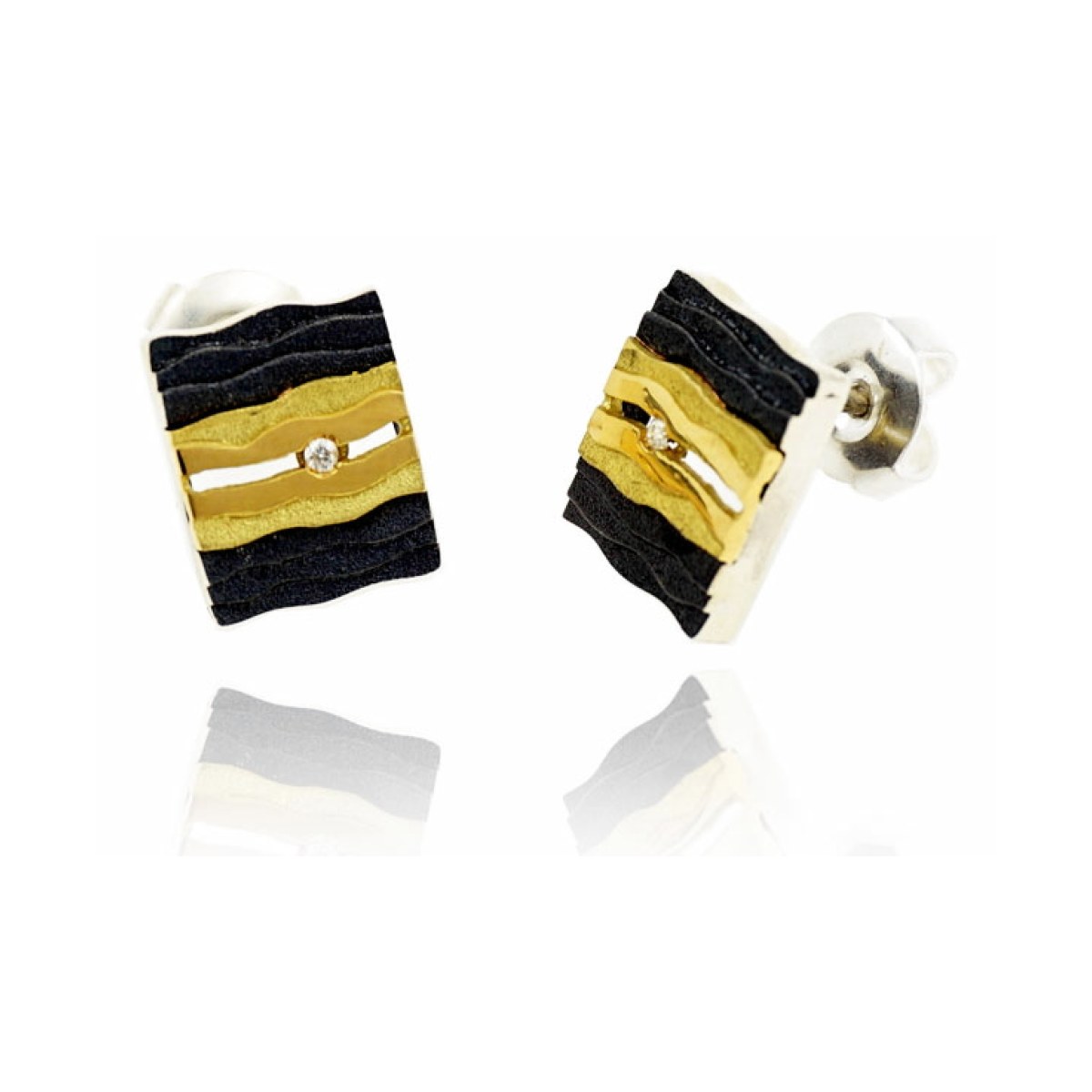 Delta earring van Arior Barcelona