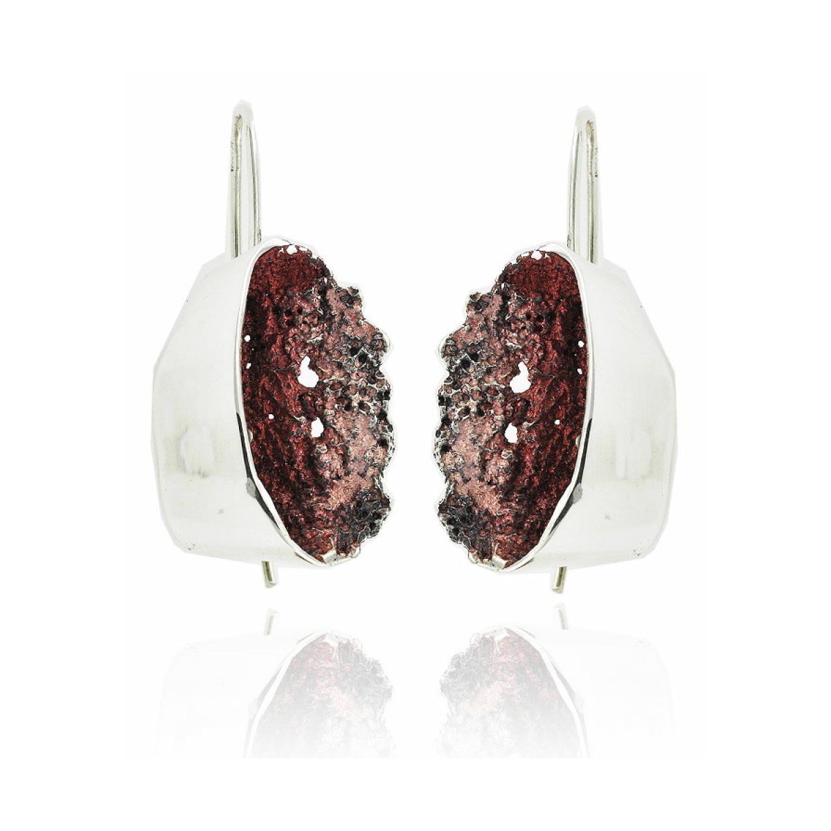Red Gala big earrings van Arior Barcelona