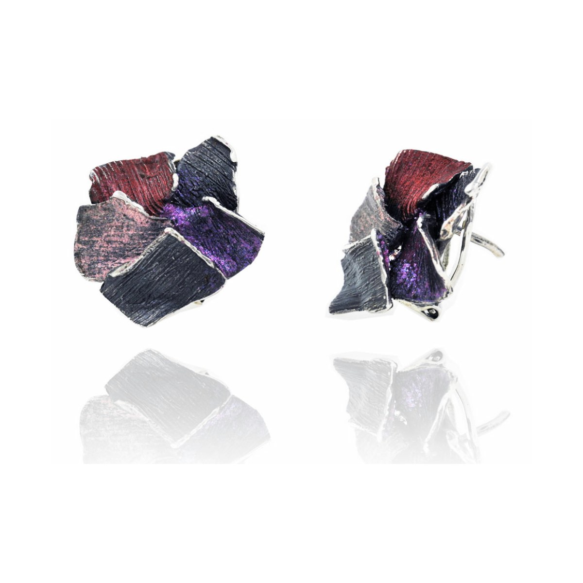 Big red Summum earrings van Arior Barcelona