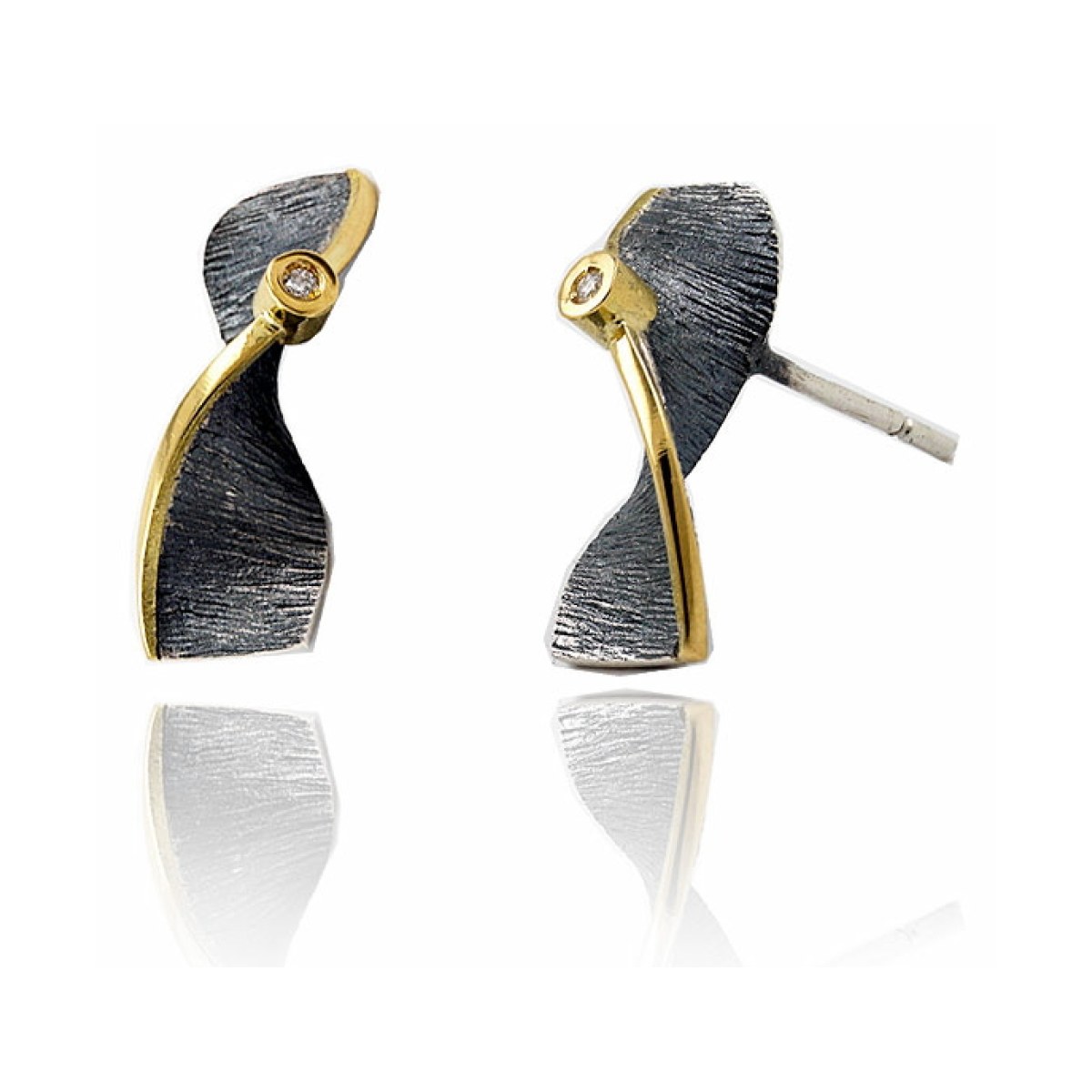 Moebius little earring van Arior Barcelona
