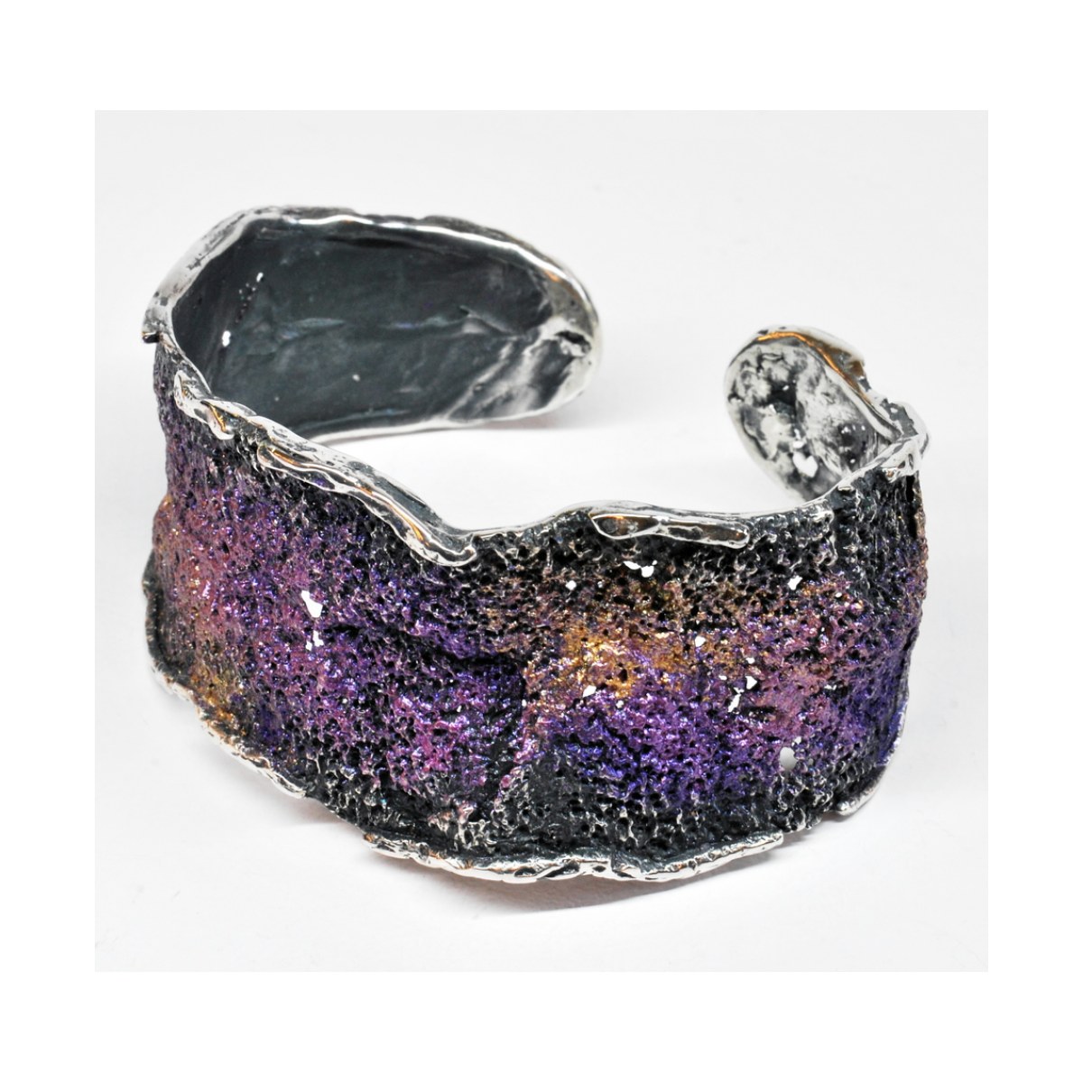 Intenzza violet big bracelet van Arior Barcelona