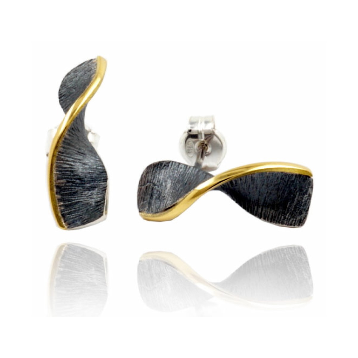 Moebius little earring van Arior Barcelona