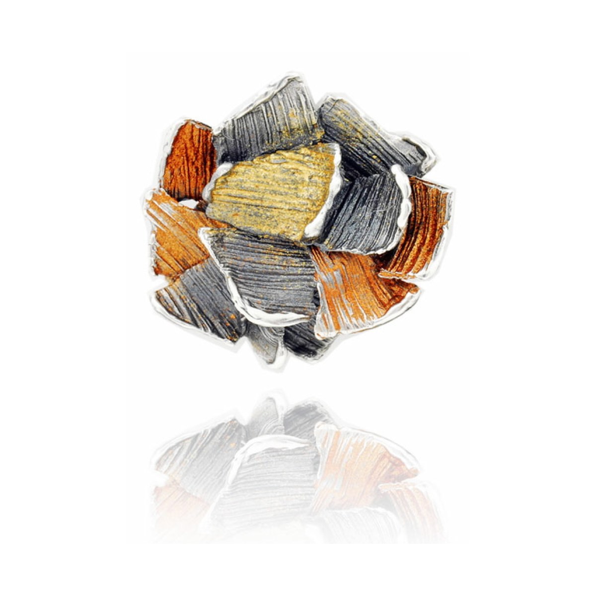Small ochre Summum pendant van Arior Barcelona