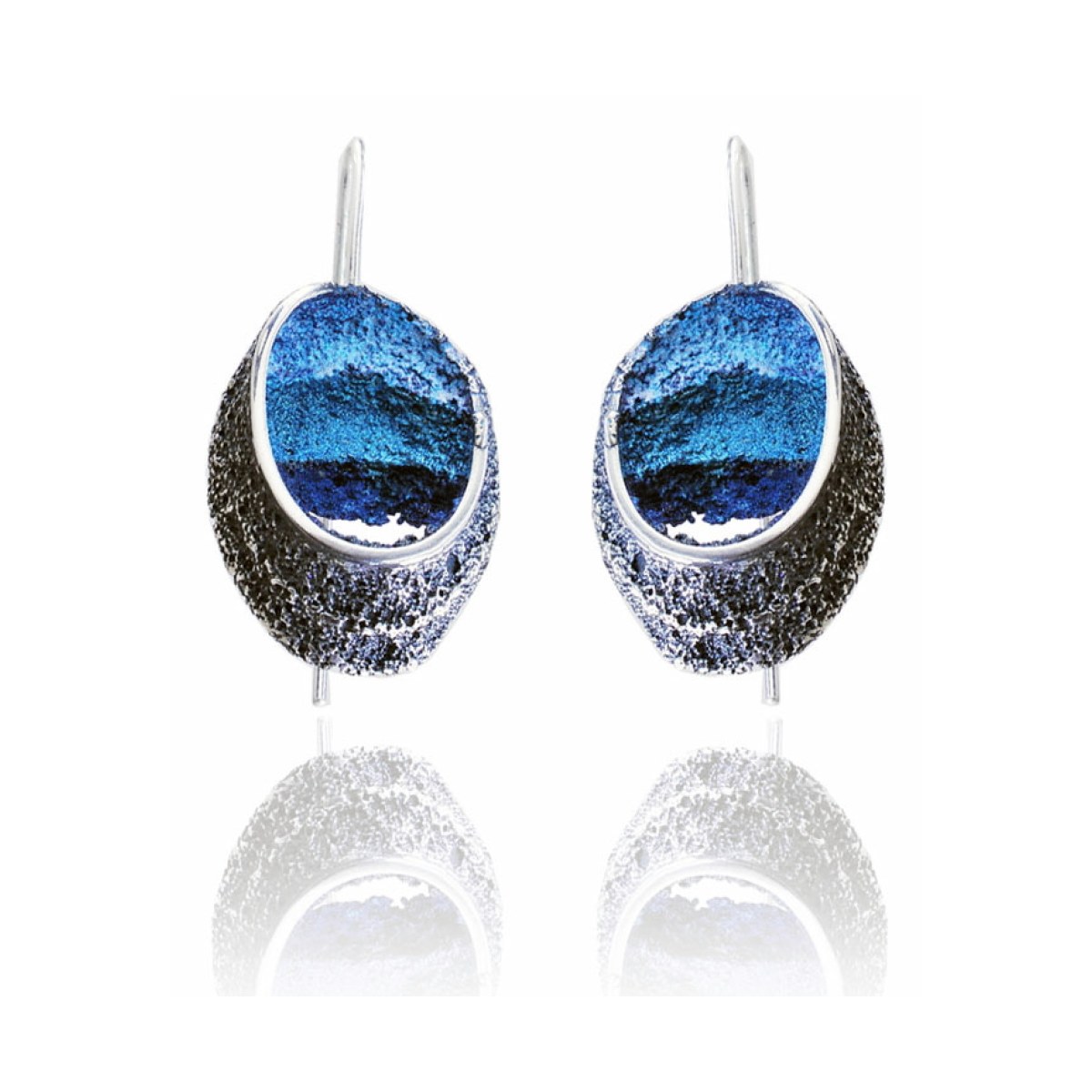 Formentera-blue Sinera big earrings van Arior Barcelona