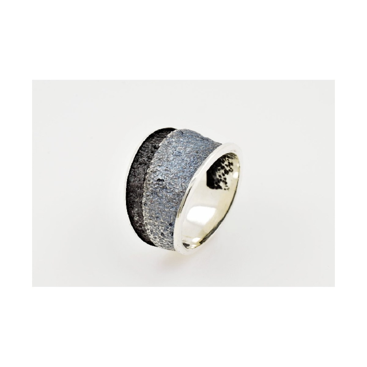 Troia grey medium ring van Arior Barcelona